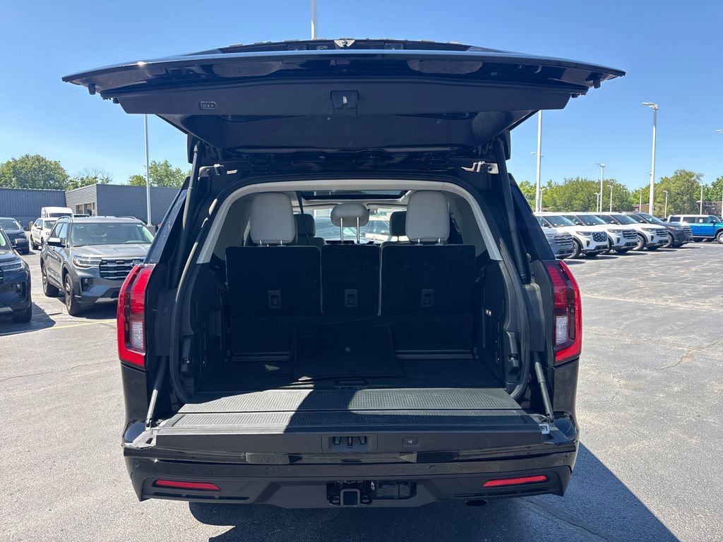 Used 2025 Ford Expedition Active AWD/4WD image 13