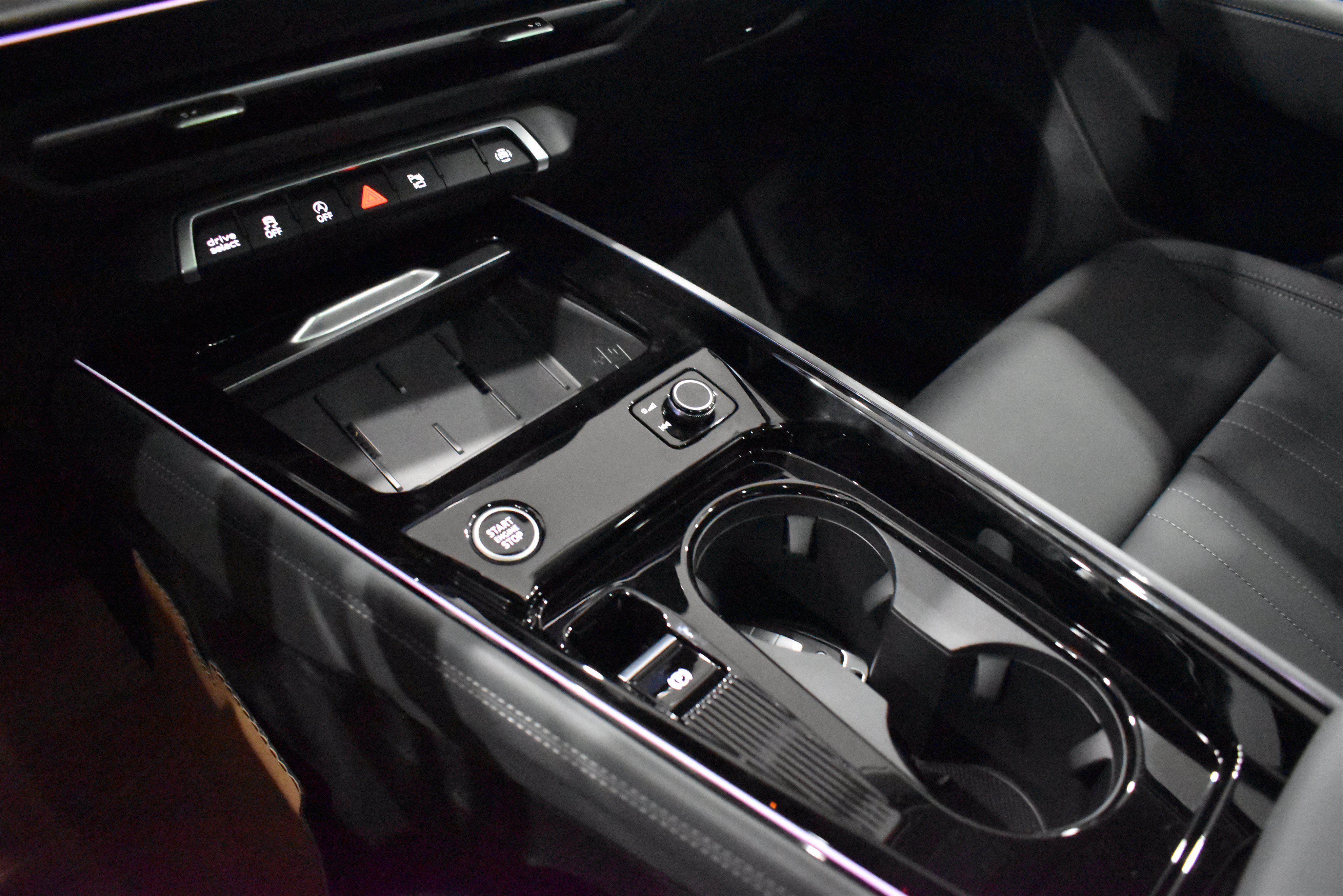 New 2026 Audi Q3 quattro 2.0T AWD/4WD image 14