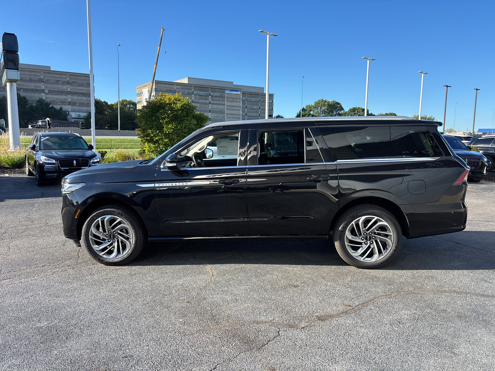 New 2025 Lincoln Navigator L Reserve image 4