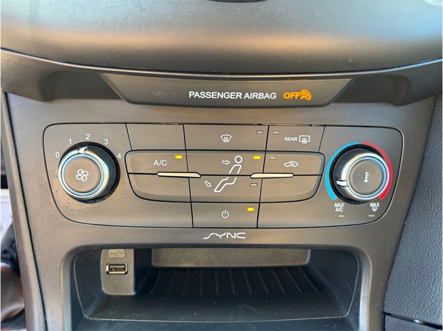 Used 2016 Ford Focus SE image 23