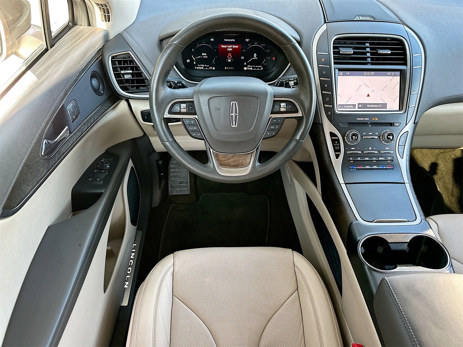 Used 2020 Lincoln Nautilus Reserve image 24