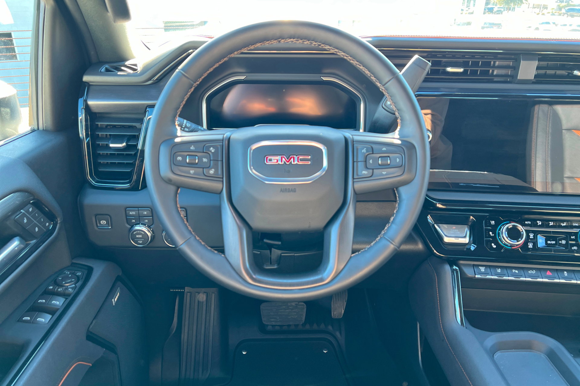 Certified 2025 GMC Sierra 2500 AT4 image 13