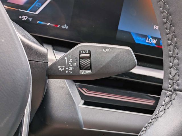 Used 2025 BMW 530i w/ Premium Package RWD image 33
