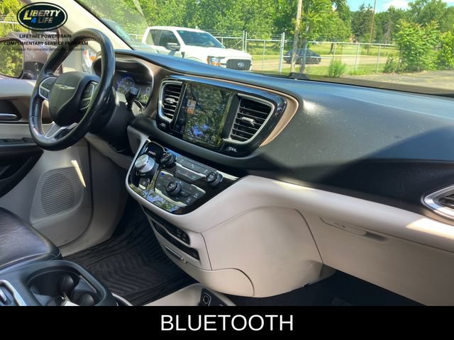 Used 2019 Chrysler Pacifica Touring-L Plus w/ Tire & Wheel Group FWD image 15