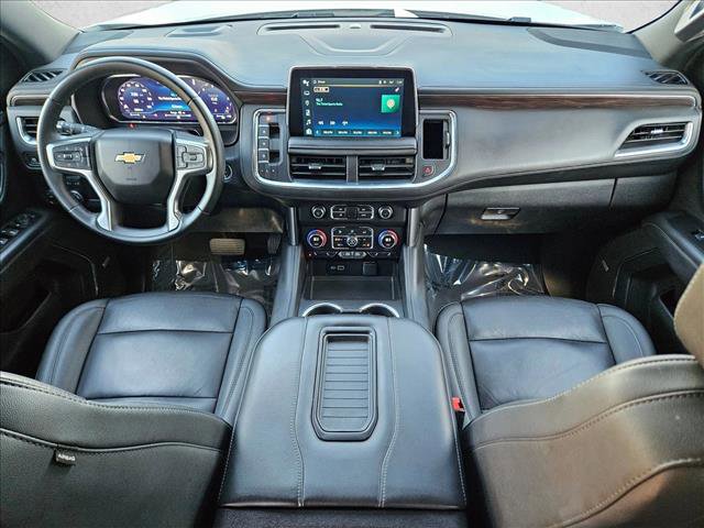 Used 2024 Chevrolet Suburban LT image 17