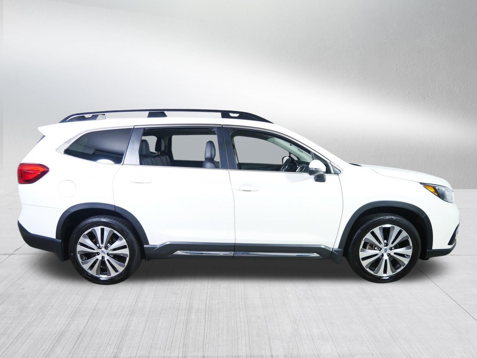 Used 2022 Subaru Ascent Limited w/ Technology Package AWD/4WD image 8