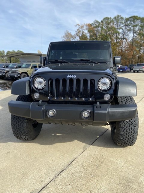 Used 2018 Jeep Wrangler Rubicon w/ Power Convenience Group image 9
