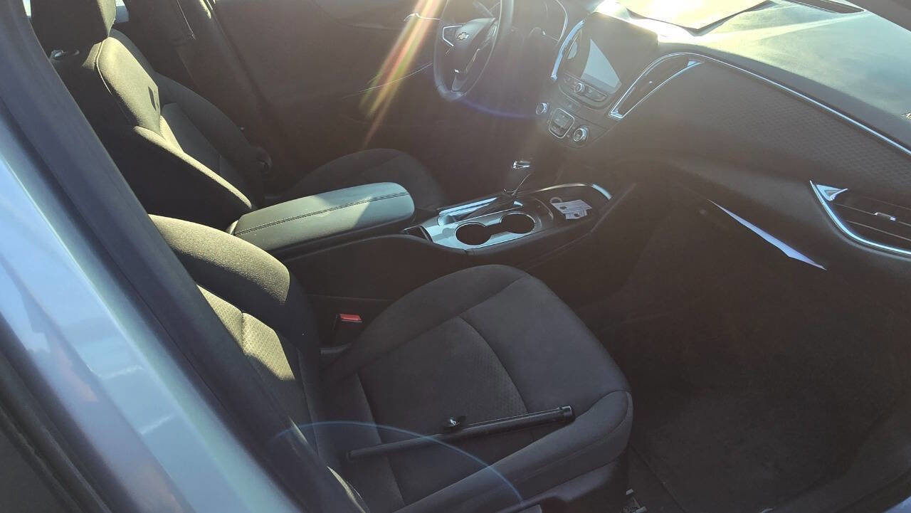 Used 2016 Chevrolet Malibu LT image 17