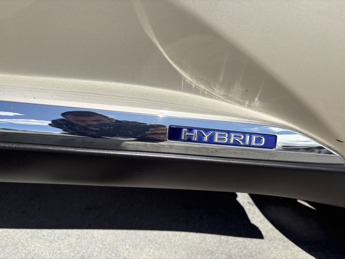 Used 2011 Lexus RX 450h AWD w/ Luxury Pkg image 10