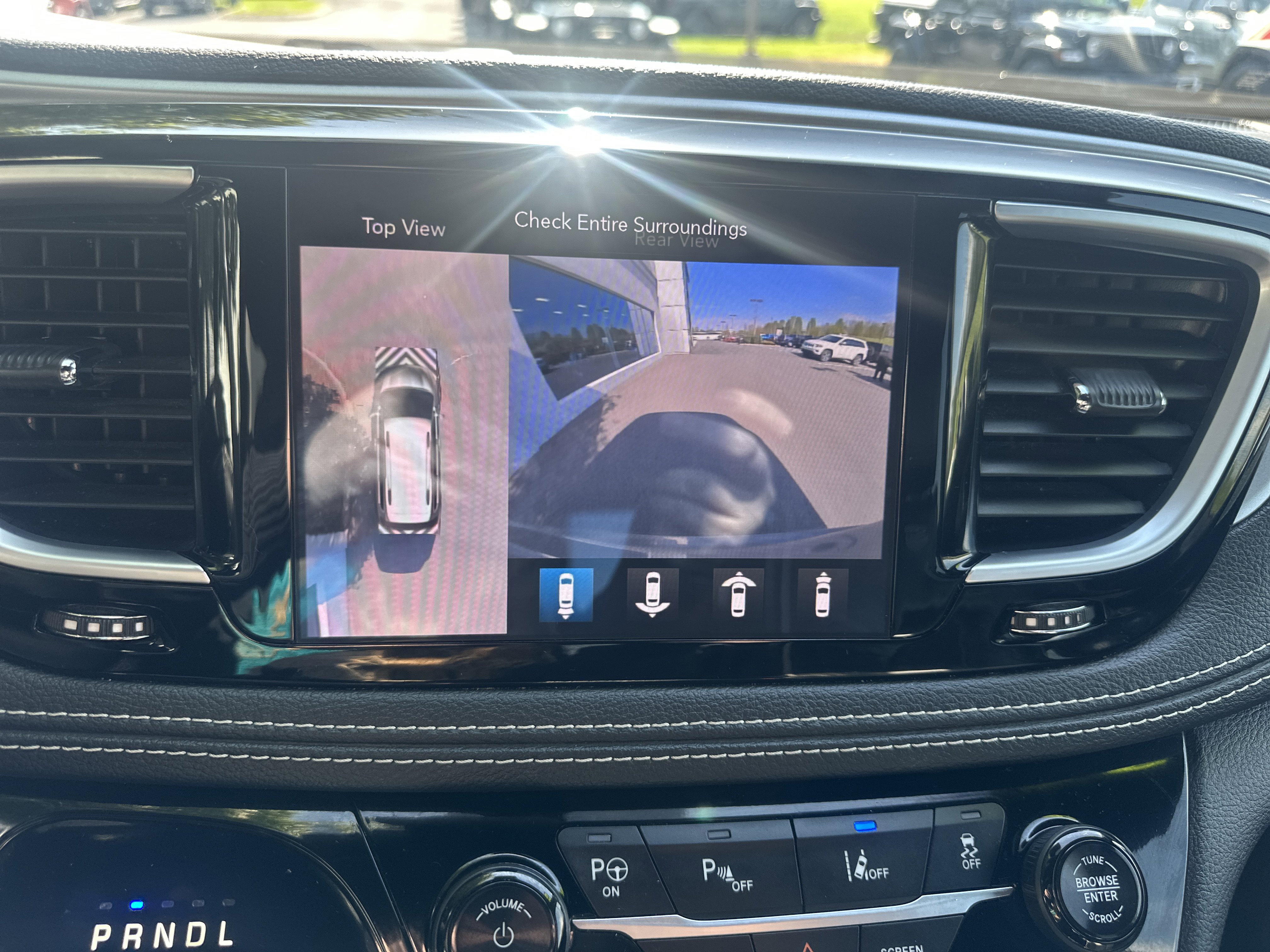 Used 2020 Chrysler Pacifica Limited w/ Advanced Safetytec Group image 27
