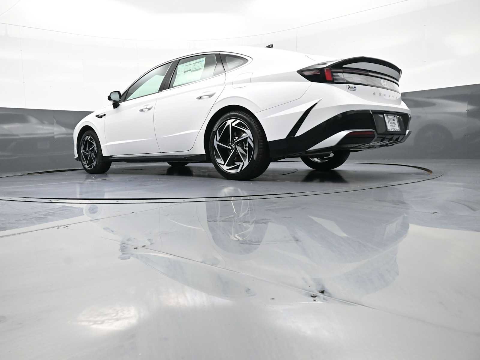 New 2026 Hyundai Sonata SEL FWD image 31