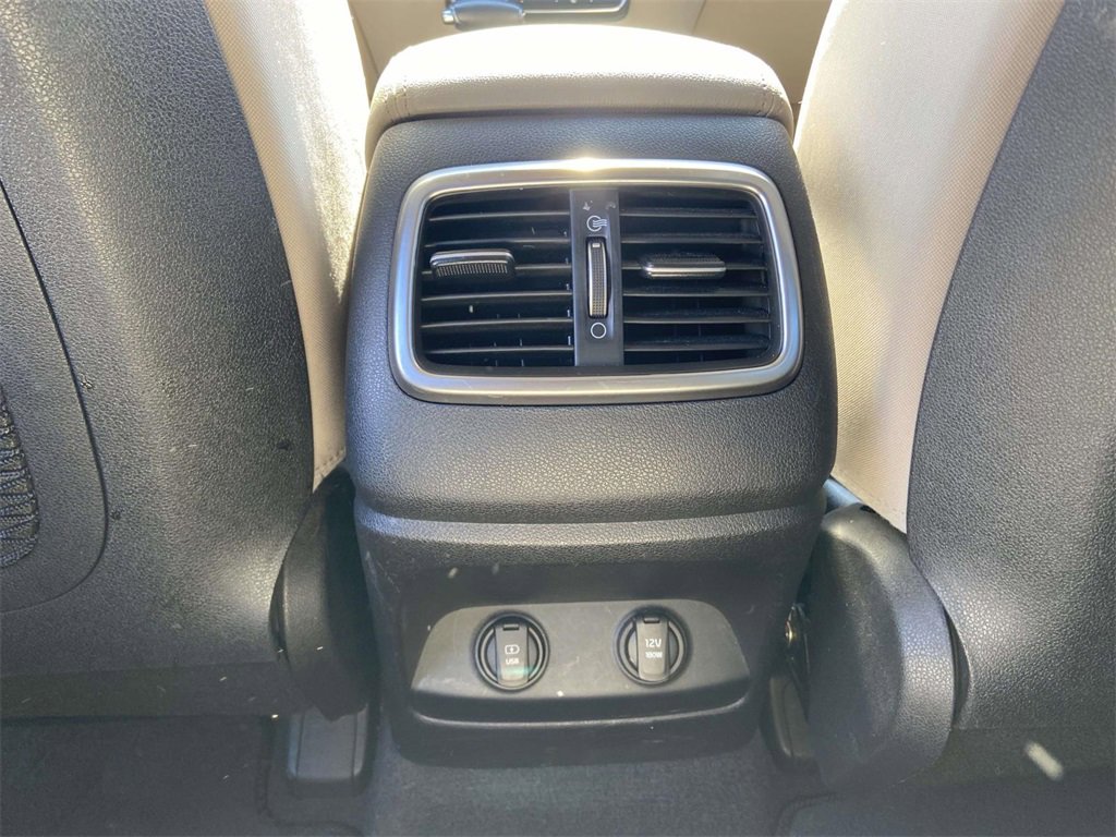 Used 2019 Kia Sorento LX w/ LX Convenience Package image 18