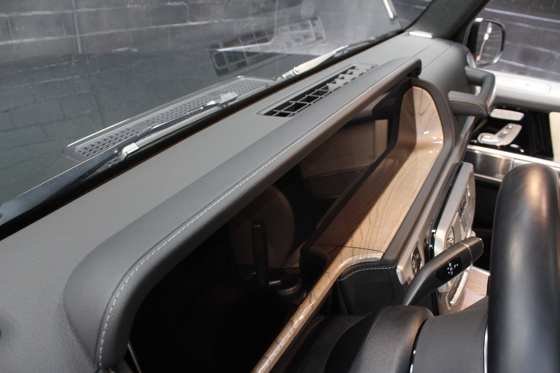 Used 2022 Mercedes-Benz G 550 w/ Exclusive Interior Package image 75