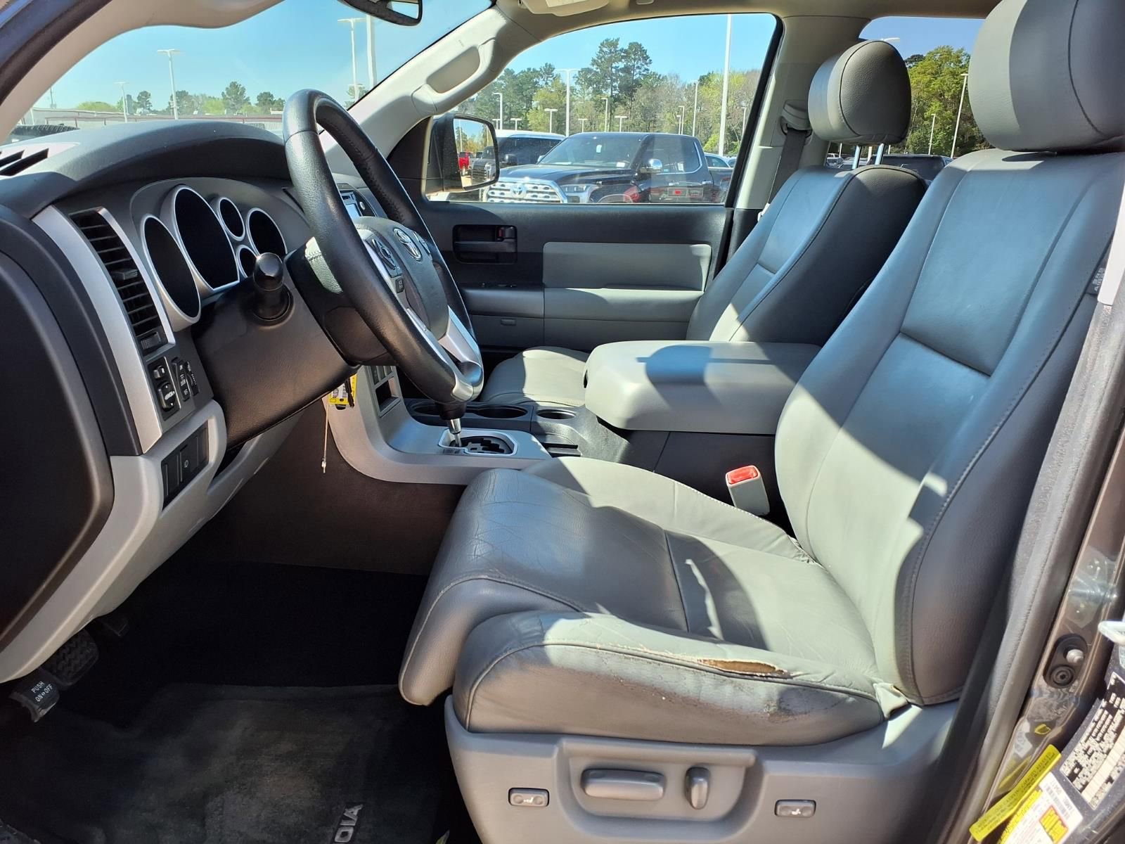 Used 2016 Toyota Sequoia SR5 w/ Premium Package image 16