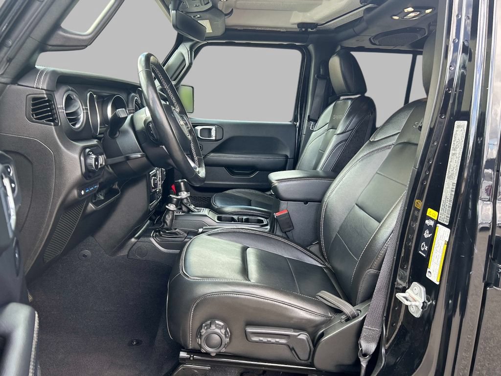 Used 2023 Jeep Wrangler Unlimited Sahara w/ Cold Weather Group AWD/4WD image 14