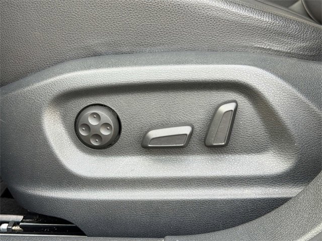 Used 2017 Volkswagen Tiguan Wolfsburg Edition image 35