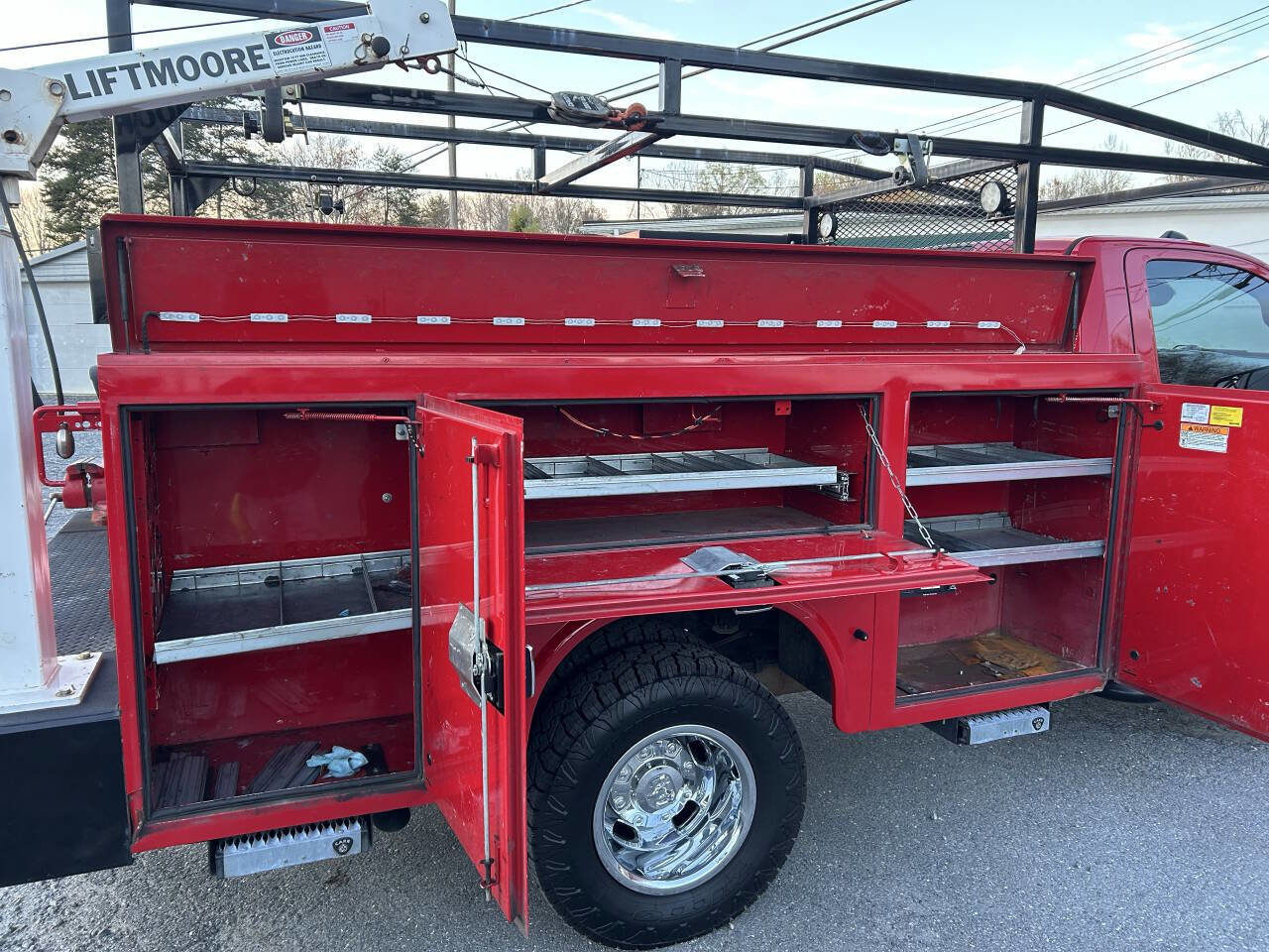 Used 2020 RAM 3500 Tradesman w/ Chrome Appearance Group image 13