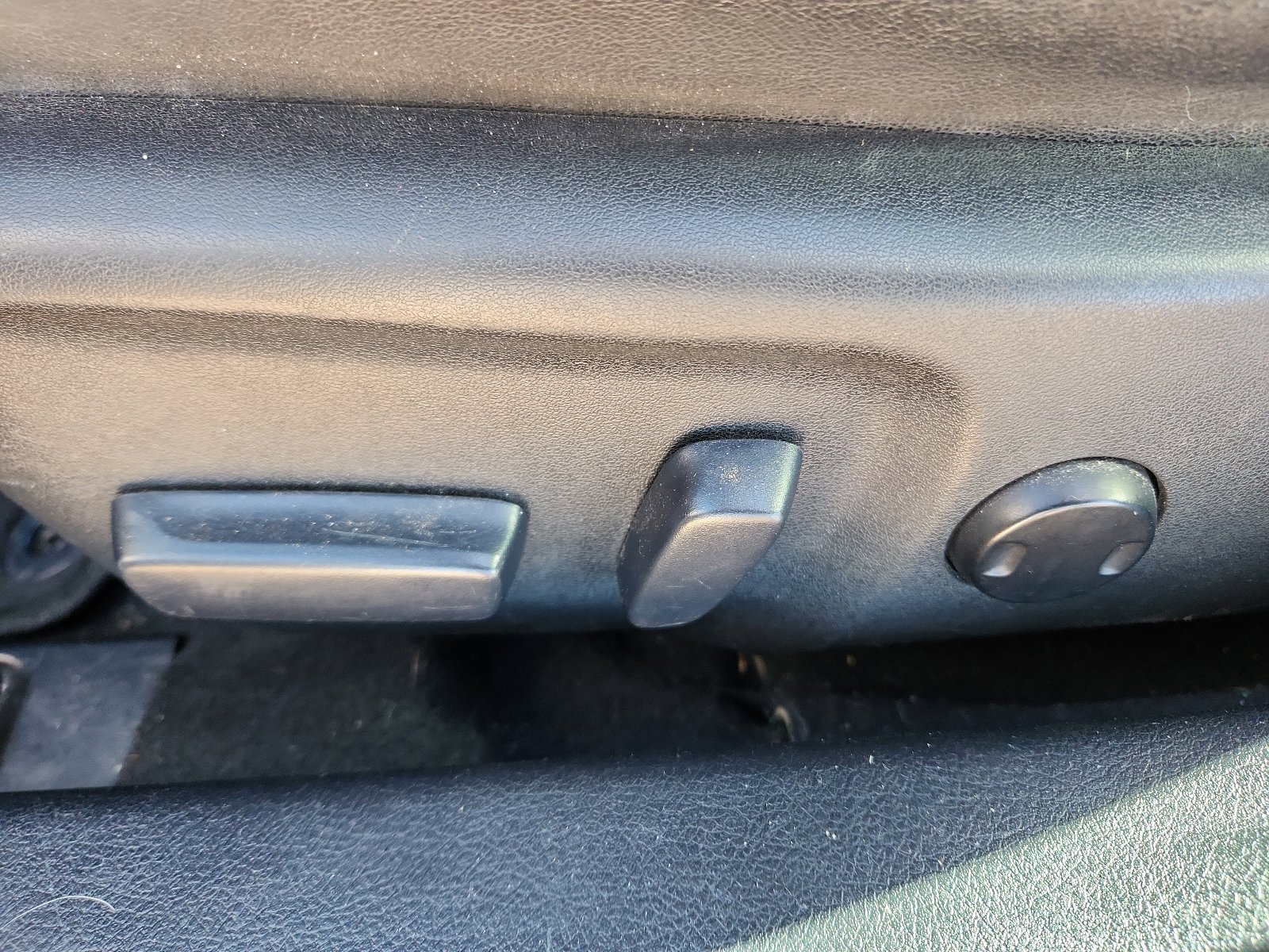 Used 2016 Toyota Camry XLE image 11