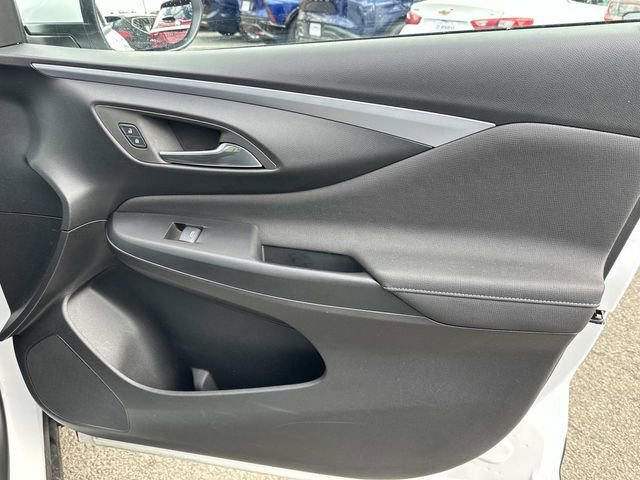 Used 2025 Buick Envista Preferred image 8