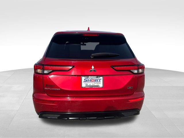 Used 2023 Mitsubishi Outlander SE Black Edition image 4