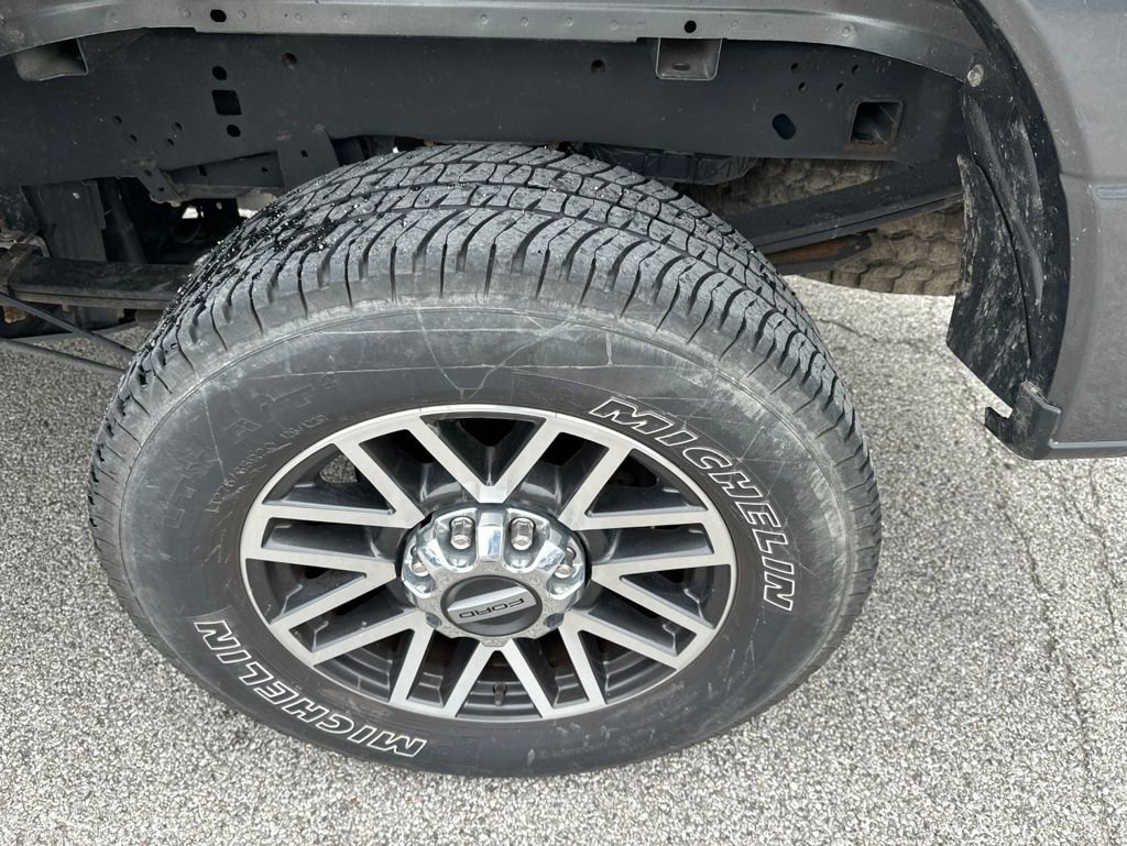 Used 2019 Ford F250 Lariat w/ Lariat Ultimate Package AWD/4WD image 18