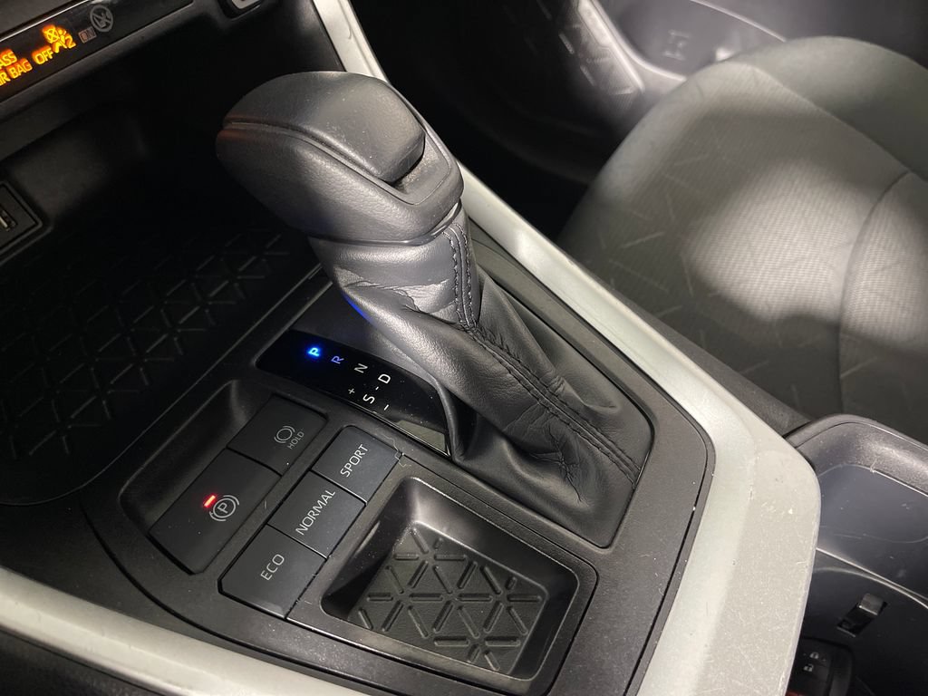 Certified 2025 Toyota RAV4 XLE FWD image 22
