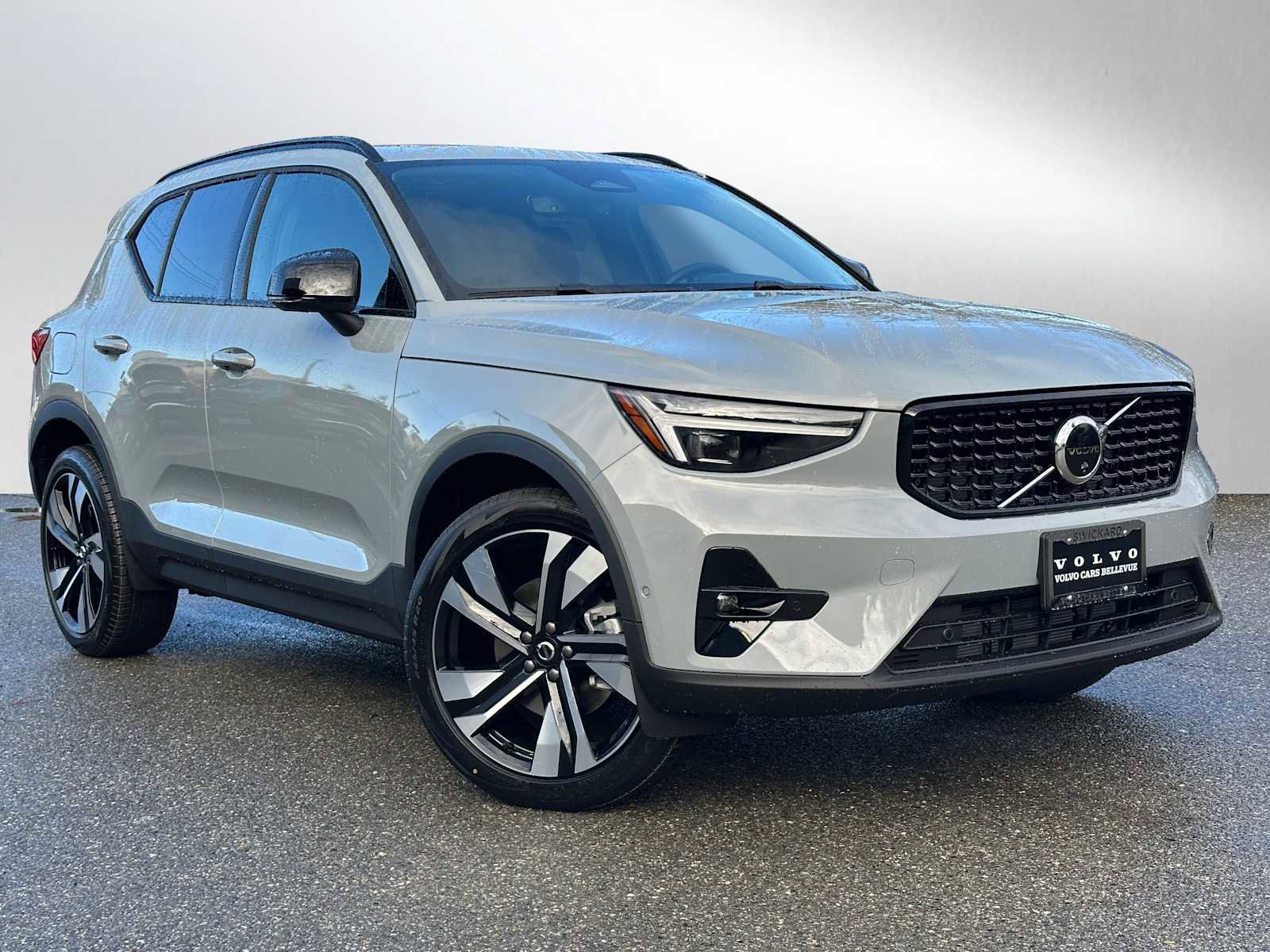 New 2026 Volvo XC40 B5 Ultra w/ Climate Package image 1