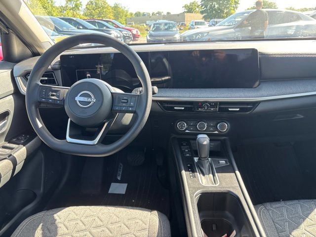 Used 2025 Nissan Kicks SV w/ SV Premium Package AWD/4WD image 6