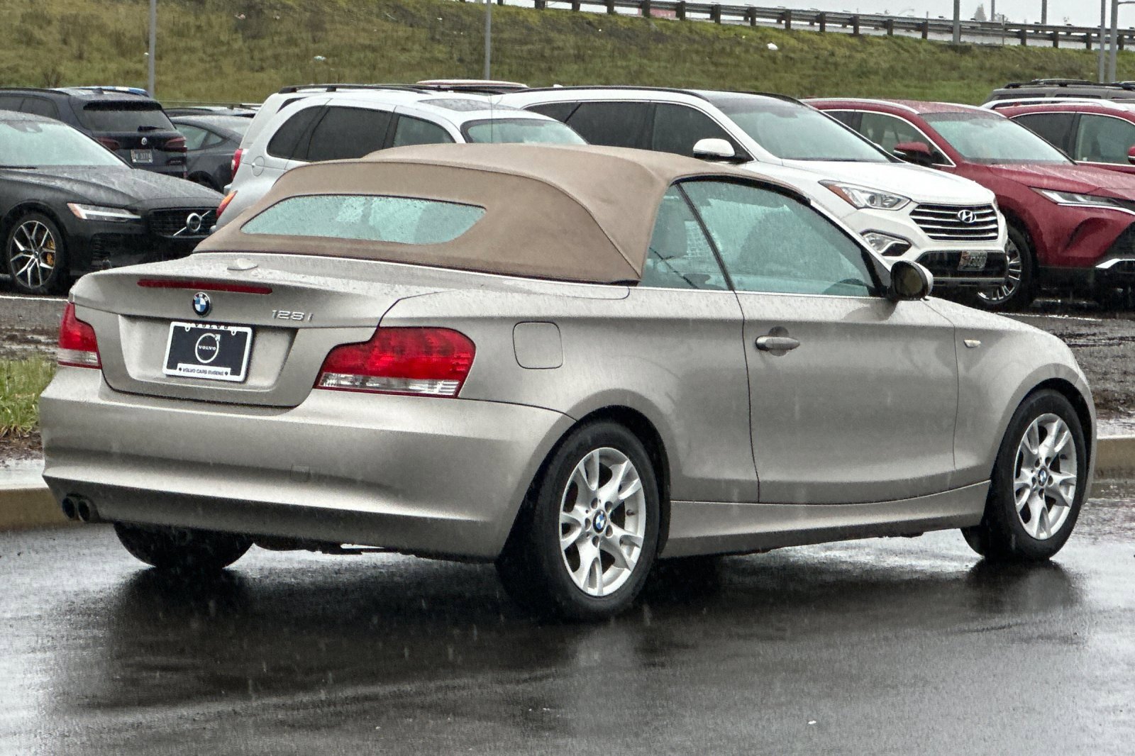 Used 2009 BMW 128i Convertible image 3
