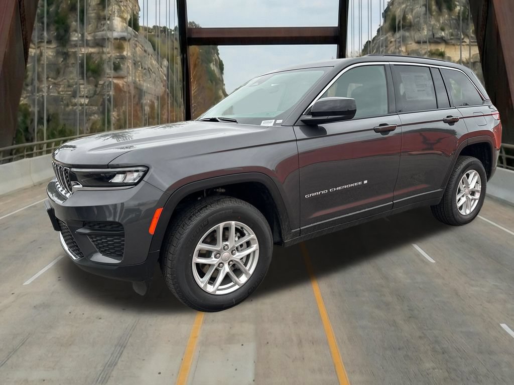 New 2026 Jeep Grand Cherokee Laredo RWD image 4