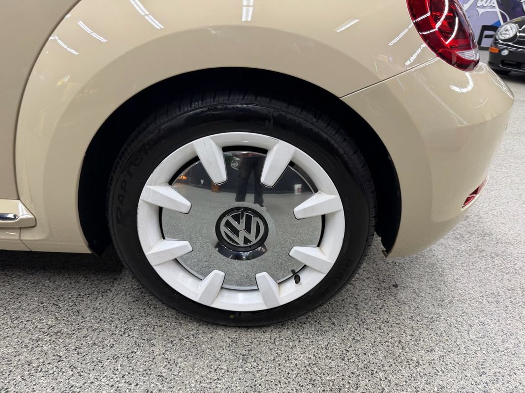 Used 2019 Volkswagen Beetle 2.0T Final Edition SEL FWD image 39