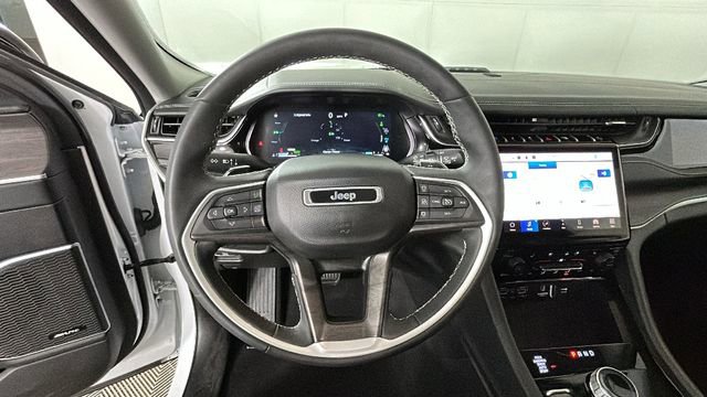 Used 2022 Jeep Grand Cherokee Limited 4xe w/ Luxury Tech Group II AWD/4WD image 15