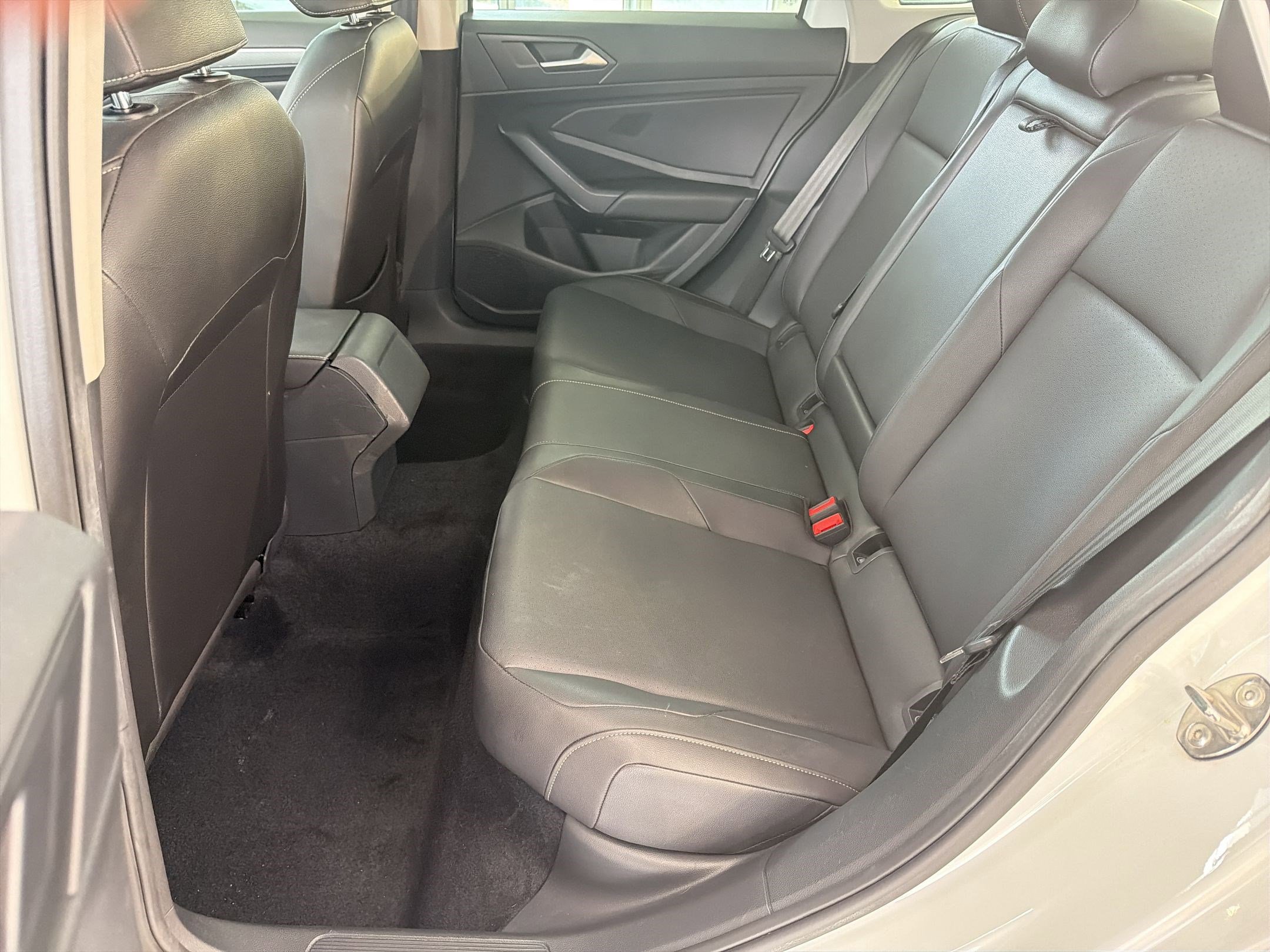 Used 2020 Volkswagen Jetta SE FWD image 15