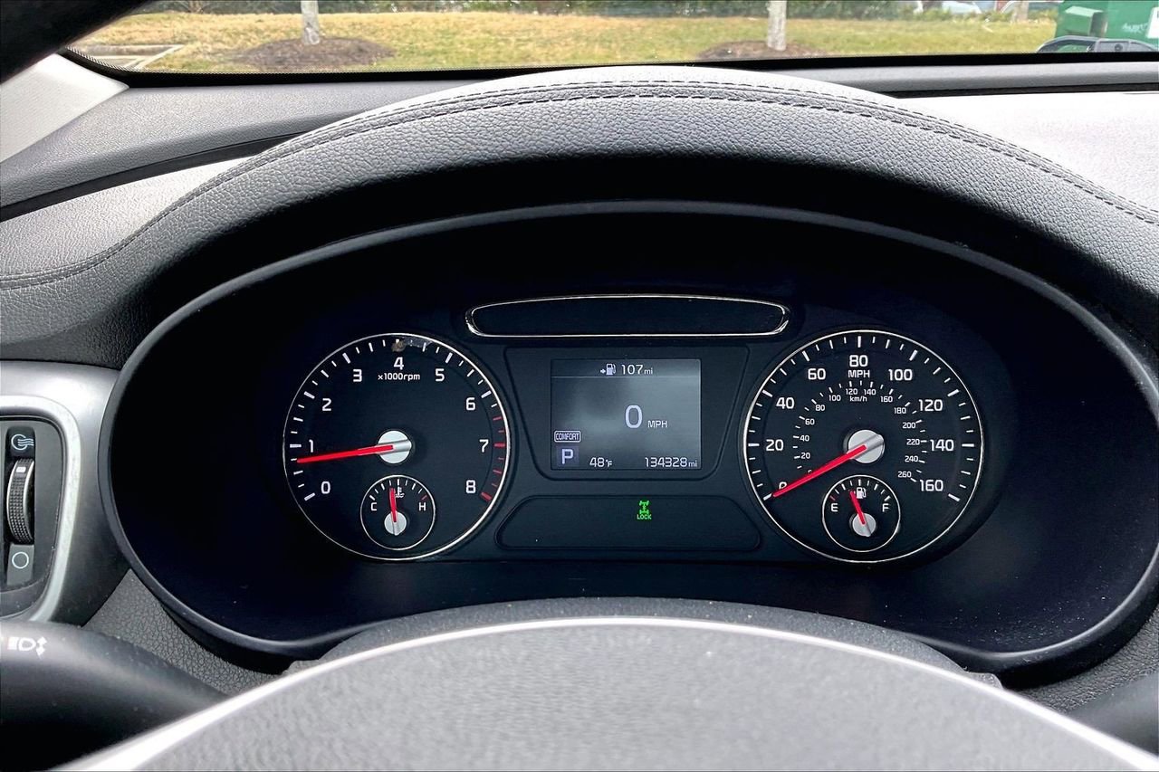 Used 2020 Kia Sorento LX image 10