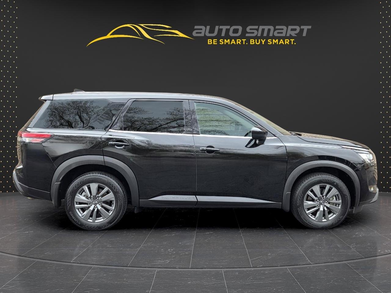 Used 2023 Nissan Pathfinder S AWD/4WD image 6