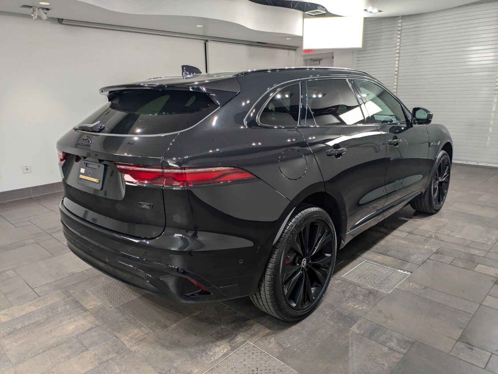 New 2026 Jaguar F-PACE R-Dynamic S image 27