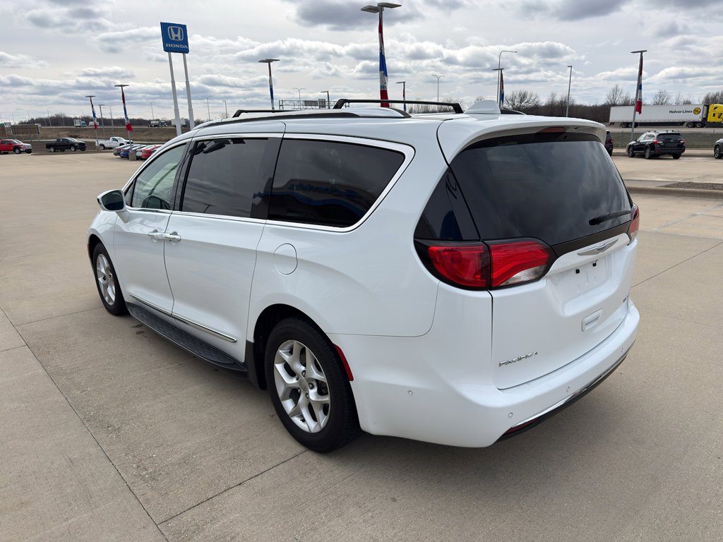 Used 2020 Chrysler Pacifica Limited w/ Advanced Safetytec Group image 7
