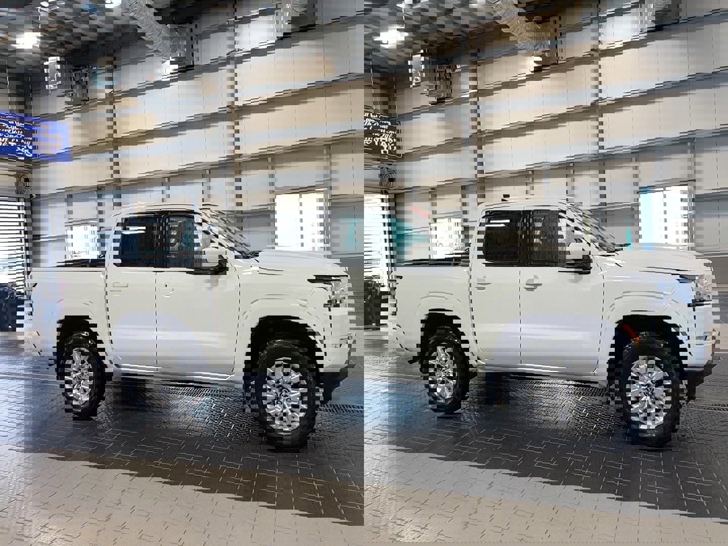 Used 2023 Nissan Frontier SV w/ SV Convenience Package image 4