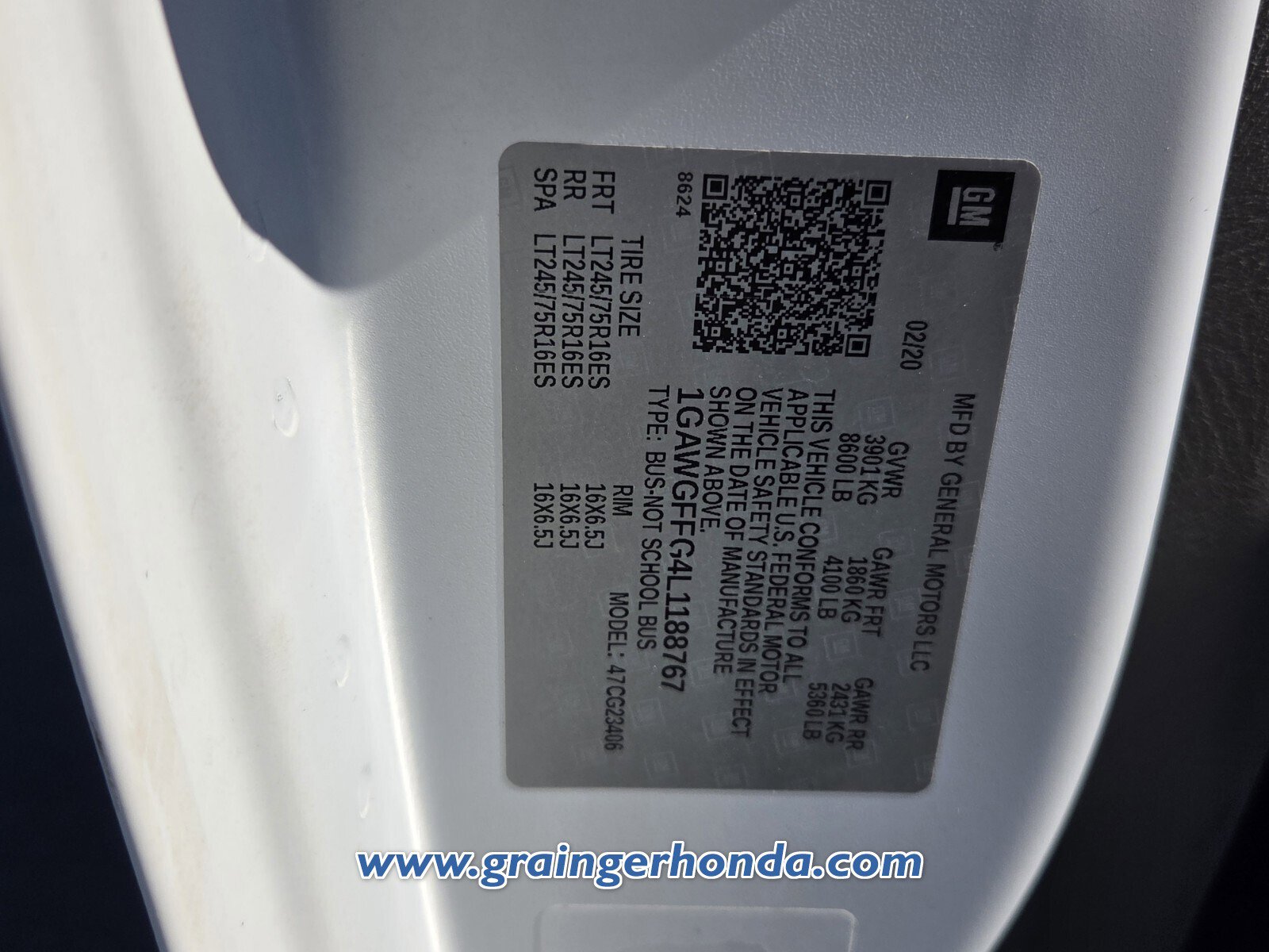 Used 2020 Chevrolet Express 2500 LT w/ LT Preferred Equipment Group image 18