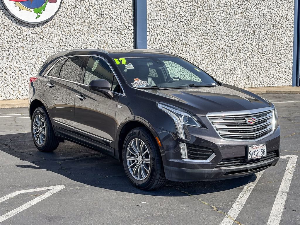 Used 2017 Cadillac XT5 Luxury w/ Driver Awareness Package image 5