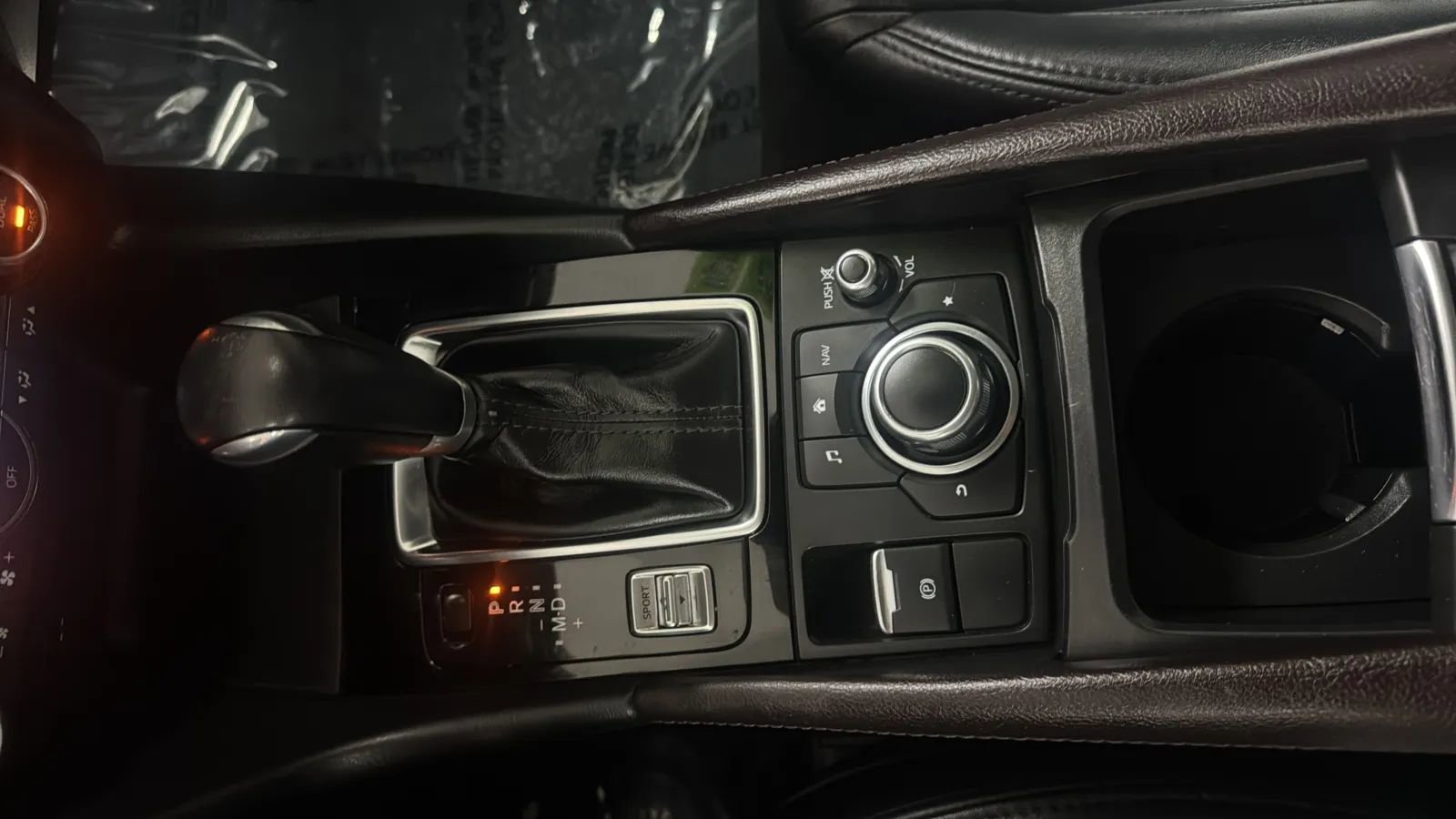 Used 2018 MAZDA MAZDA3 Touring FWD image 11