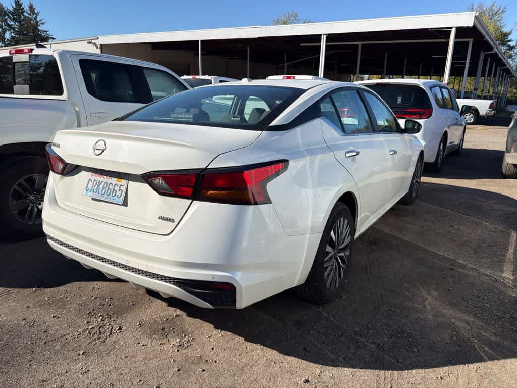 Used 2025 Nissan Altima 2.5 SV AWD/4WD image 4