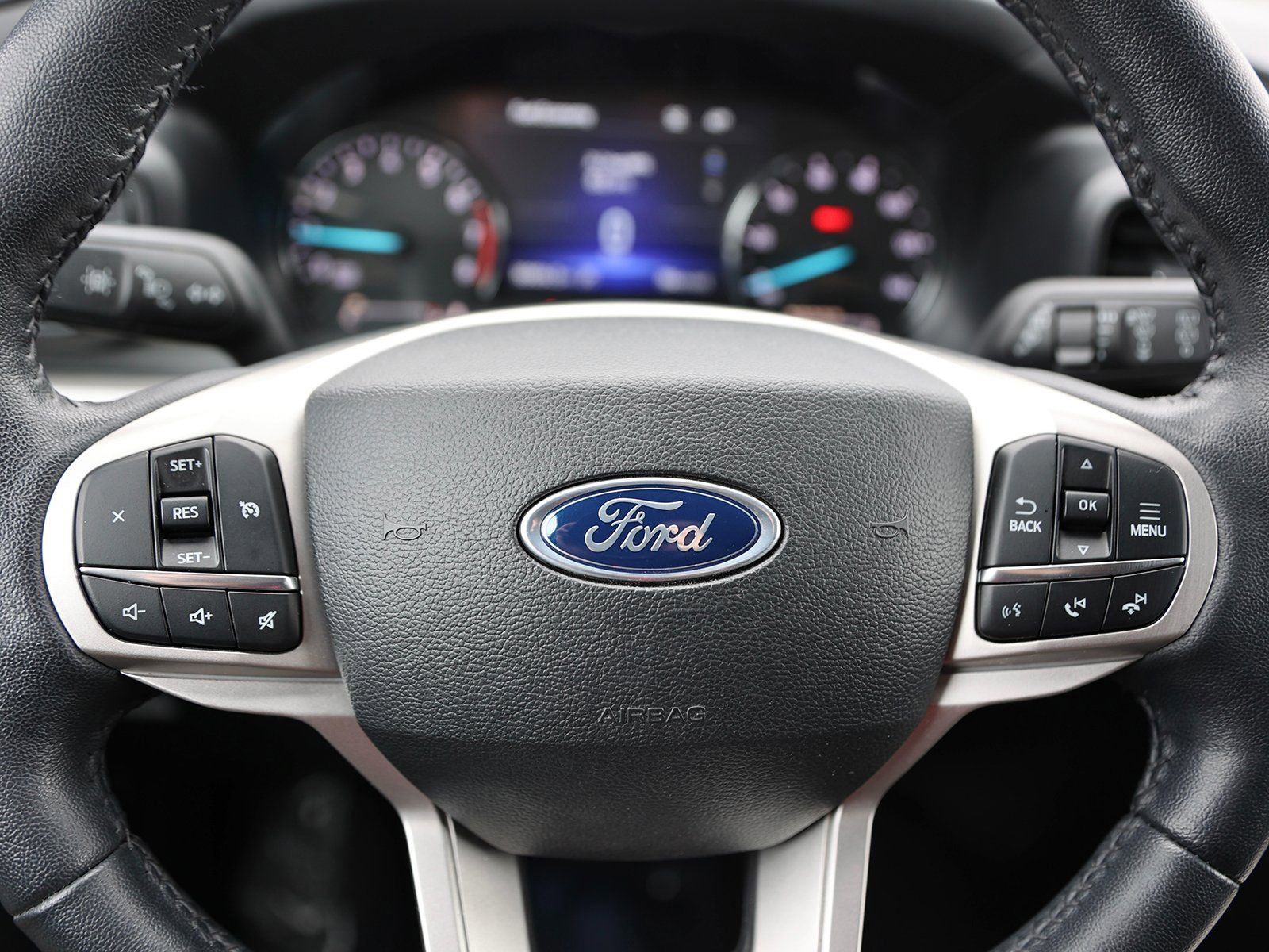 Certified 2023 Ford Explorer XLT image 39