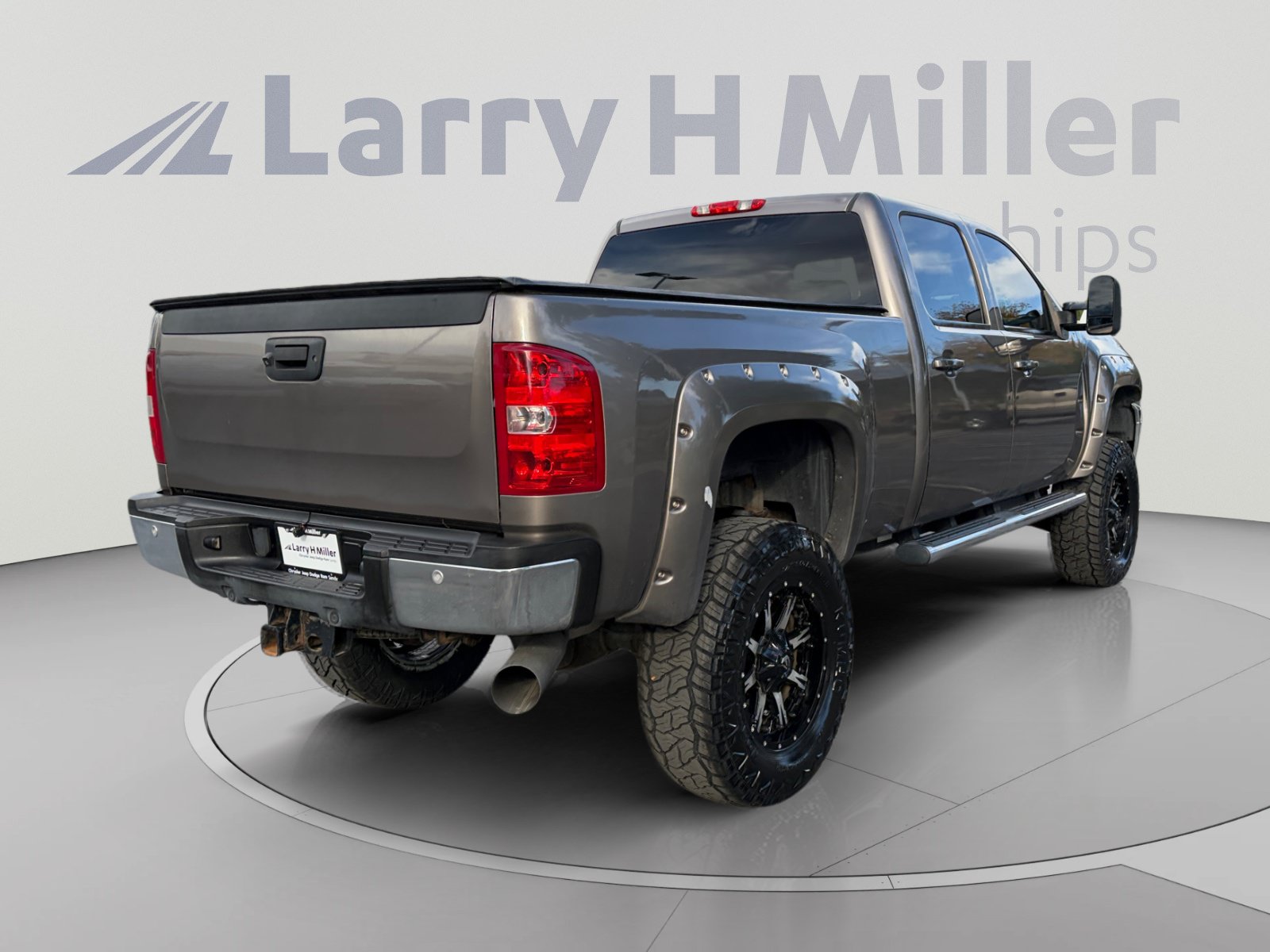 Used 2014 Chevrolet Silverado 3500 LTZ AWD/4WD image 5