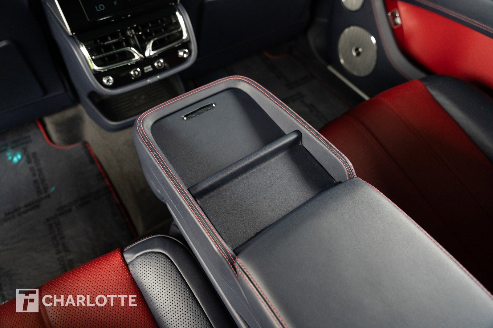 Used 2023 Bentley Bentayga Extended Wheelbase image 41