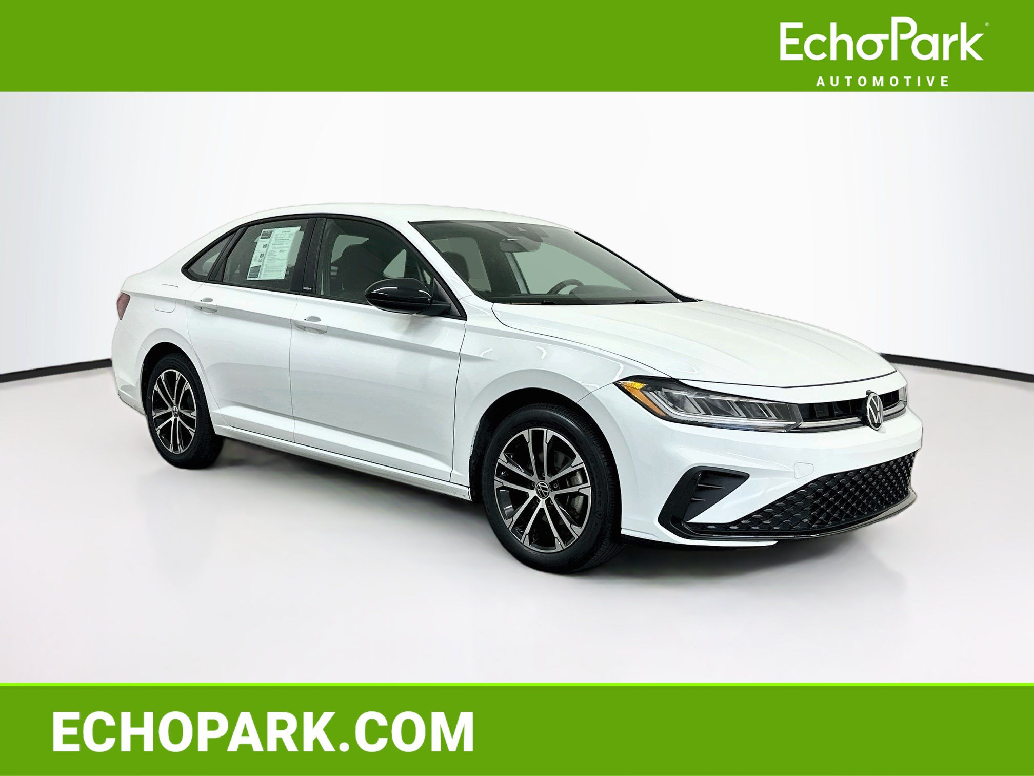 Used 2025 Volkswagen Jetta Sport FWD image 1
