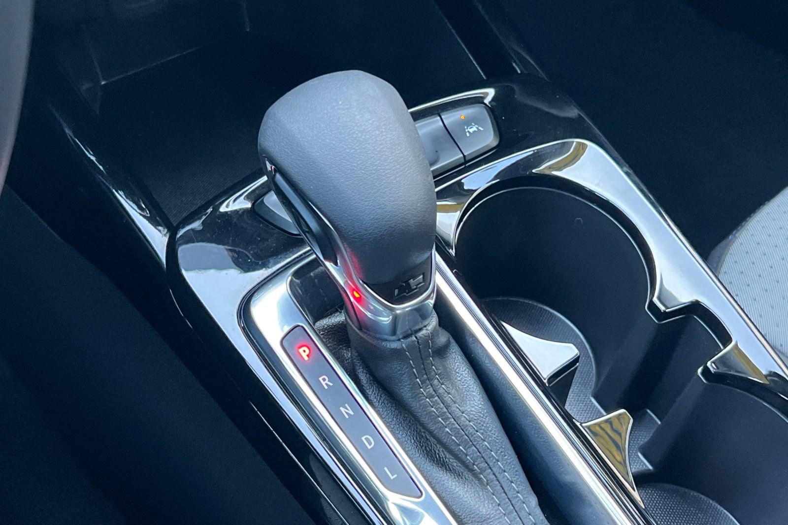 Used 2025 Chevrolet Trax LT w/ LT Convenience Package image 21