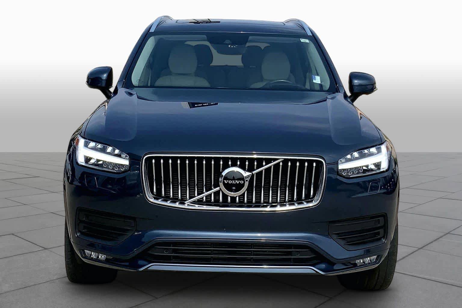 Used 2022 Volvo XC90 T6 Momentum w/ Advanced Package AWD/4WD image 4