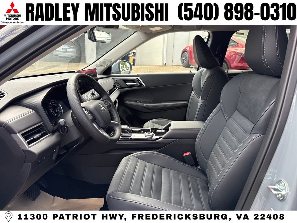 New 2026 Mitsubishi Outlander SE image 3