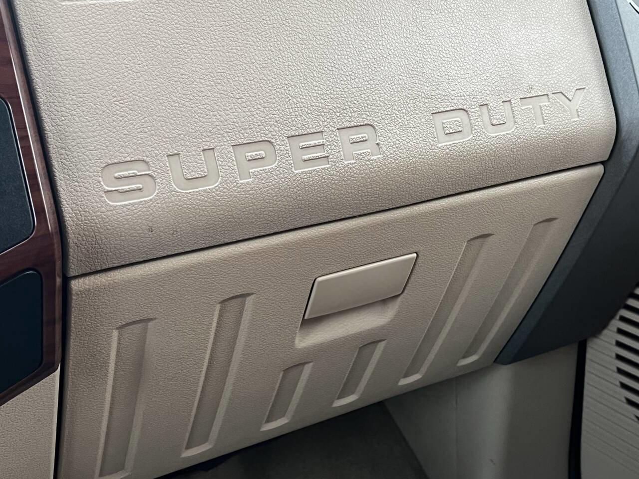 Used 2008 Ford F350 Lariat image 16